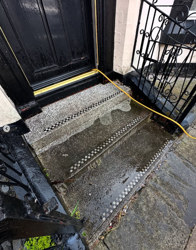 Clean aggregate steps after thorough steam jet washing